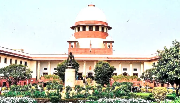 SC opposes Gujarat High Court's decision for termination of pregnancy of rape survivor copy