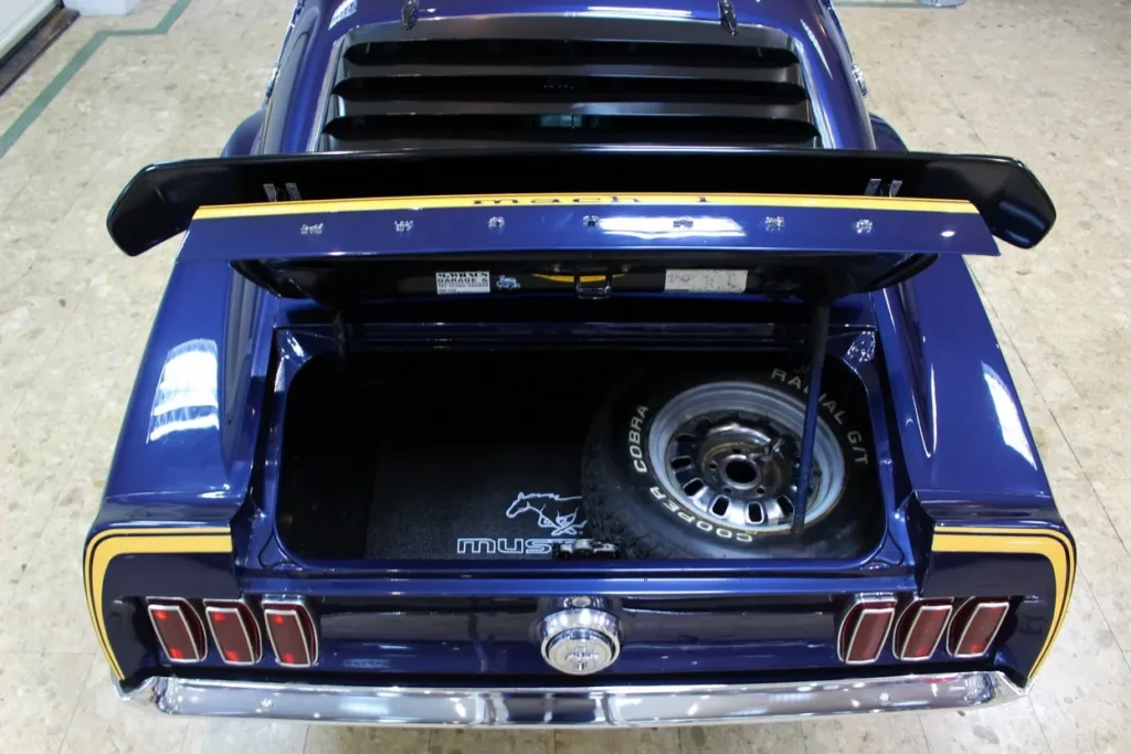 1969 ford mustang bootspace