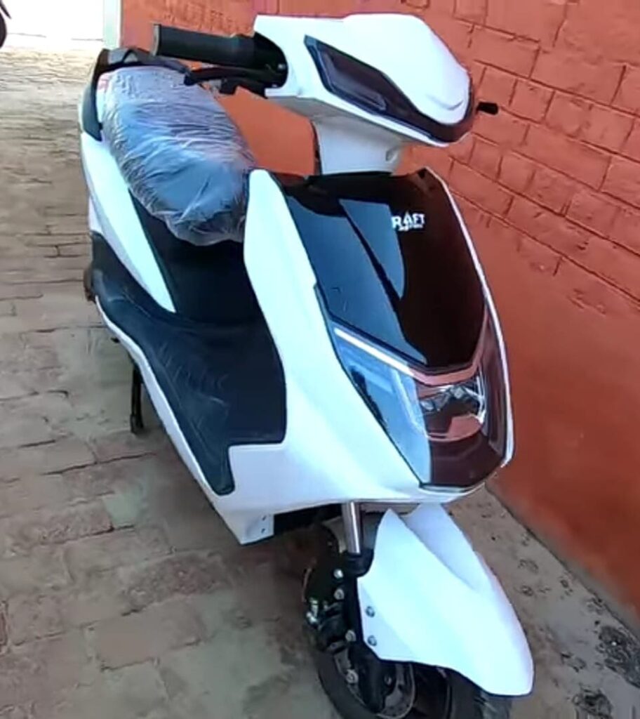Raft Indus NX electric scooter