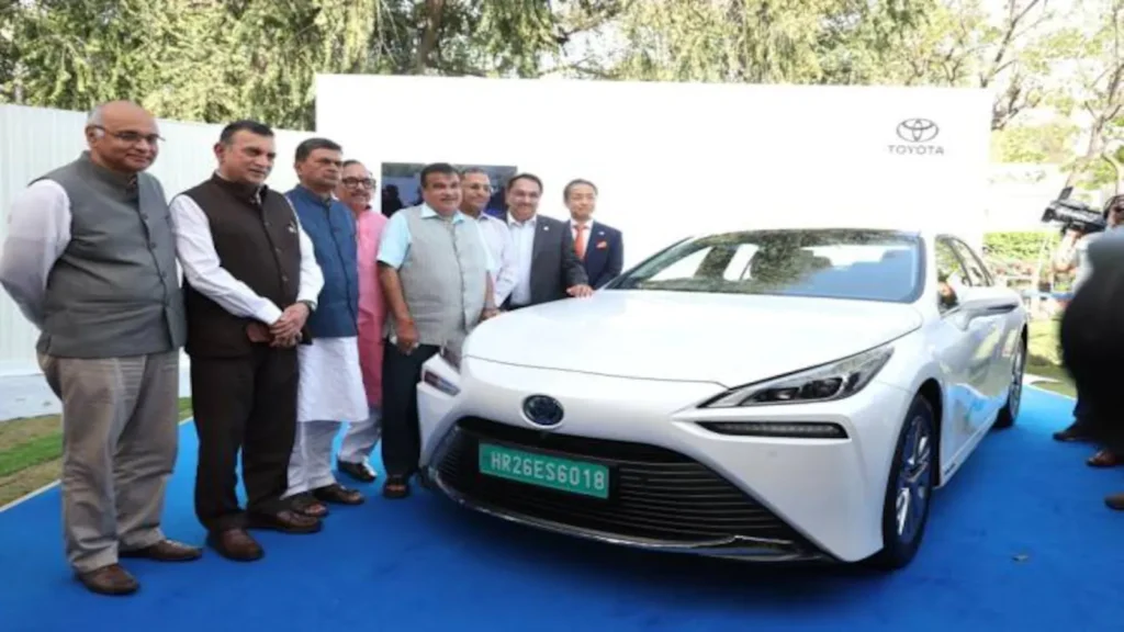 Hydrogen fuel cell Car in India - Toyota Mirai