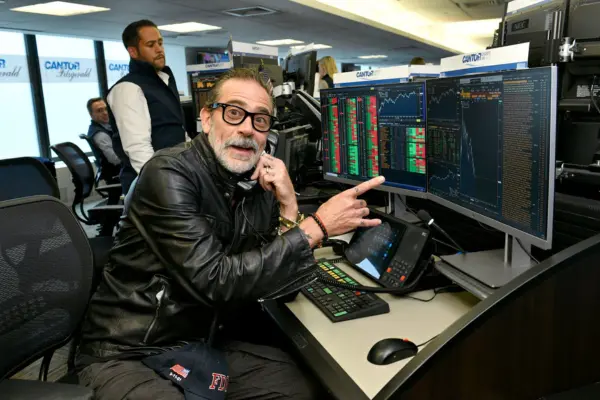 Jeffrey Dean Morgan Source of Income
