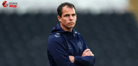 Sunderland Boss Le Bris eager for West Ham opener and explains captaincy switch