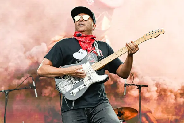 Tom Morello Net Worth 2025: Shredding Strings and Stacking Millions 2 Tom Morello Bio: Early Life, Career and Social Media