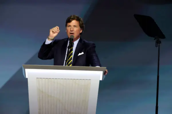 Tucker Carlson Net Worth 2025 (Forbes): Salary, Assets & Inheritance 4 Tucker Carlson Career