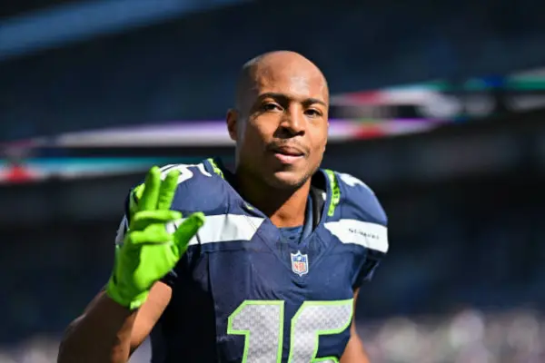 Tyler Lockett Net Worth 2025: Salary, Career Earnings & LifeStyle 2 Tyler Lockett Bio: Early Life, Career and Social Media
