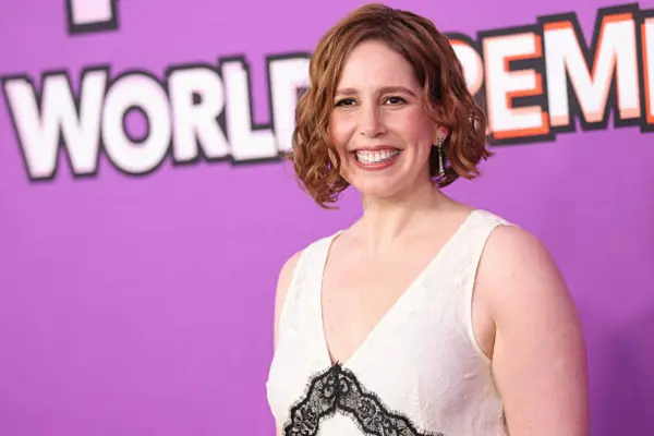 Vanessa Bayer Bio : Early Life, Career and Social Media
