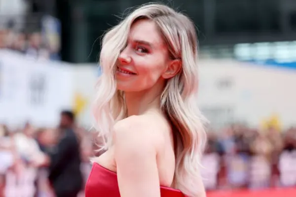 Vanessa Kirby’s Social Media Accounts