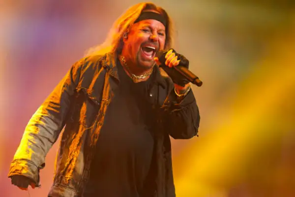 Vince Neil Net Worth 2025: How Rich Is the Mötley Crüe Star? 1 Vince Neil Net Worth 2025
