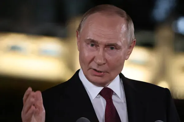 Vladimir Putin Net Worth 2025: Salary, Wealth, Assets & Lifestyle 2 Vladimir Putin Bio : Early Life, Career and Social Media