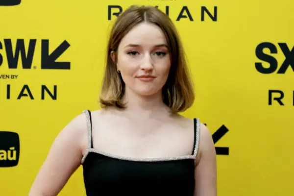 Kaitlyn Dever Income