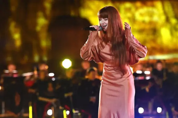 Nicola Roberts Social Media